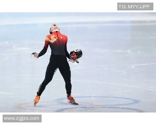 奥运游泳冠军的荣耀与奋斗：从训练到巅峰的心路历程揭秘