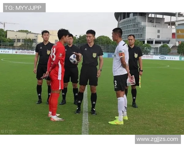 上海足球队速度排名创新高引发关注球迷热议新赛季期待更精彩表现 上海足球队速度排名创新高引发关注球迷热议新赛季期待更精彩表现